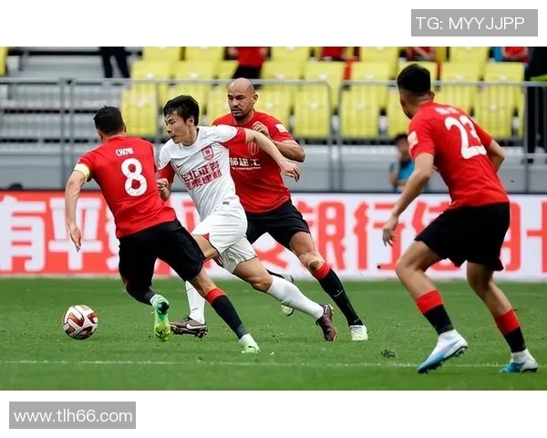 成都足球队盯防策略分析及其对比赛结果的影响探讨